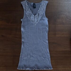 BANANA REPUBLIC SILK COTTON SLEEVELESS CAMISOLE V NECK VIOLET XS (or S)514199